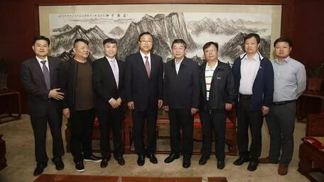华旅集团董事长张泉会见韩国现代集团副总经理兼本部长金基成